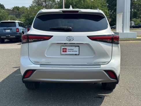 Used 2022 Toyota Highlander Platinum AWD/4WD image 6