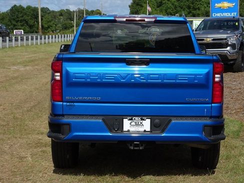 Used 2023 Chevrolet Silverado 1500 Custom image 5