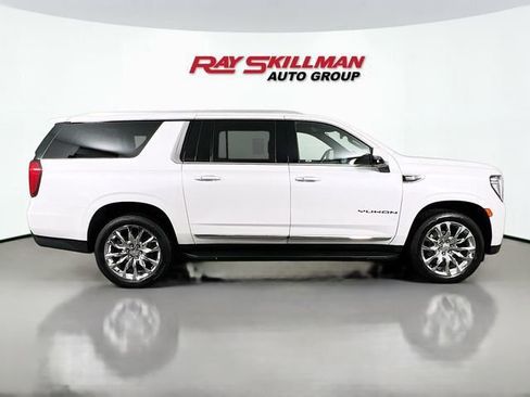 Used 2022 GMC Yukon XL SLT w/ SLT Luxury Package image 8