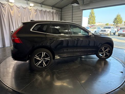 Used 2018 Volvo XC60 T5 R-Design w/ Convenience Package AWD/4WD image 3