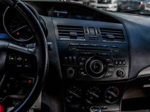 Used 2012 MAZDA MAZDA3 i Touring image 29