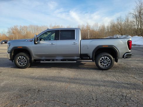 New 2026 GMC Sierra 2500 SLT AWD/4WD image 2