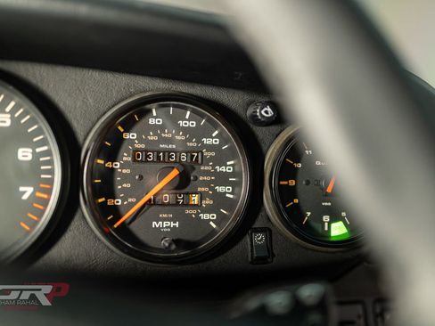 Used 1996 Porsche 911 GT3 RS image 29