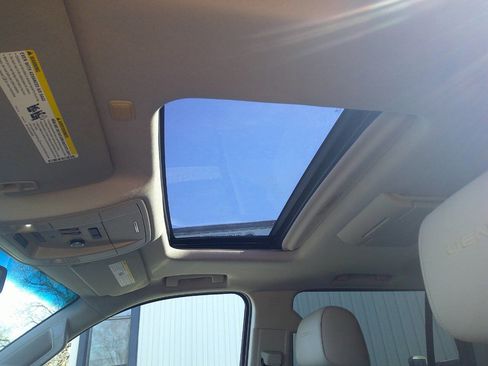 Used 2015 GMC Yukon XL Denali w/ Open Road Package image 15