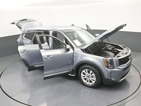 Used 2022 Kia Telluride LX image 63