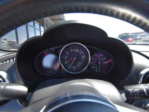 Used 2018 FIAT 124 Spider Classica w/ Technology & Siriusxm Group image 12