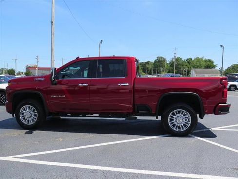 Used 2023 Chevrolet Silverado 2500 High Country w/ Technology Package AWD/4WD image 6