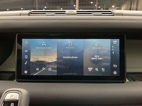 Certified 2023 Land Rover Defender 110 X-Dynamic SE image 11