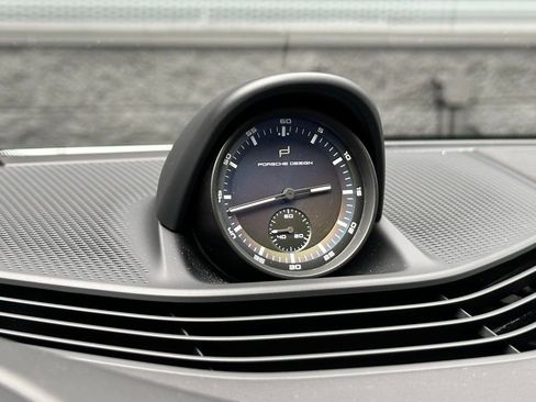 Used 2024 Porsche Taycan GTS image 25