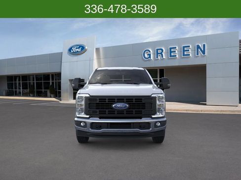 New 2025 Ford F250 XL w/ XL Chrome Package RWD image 7