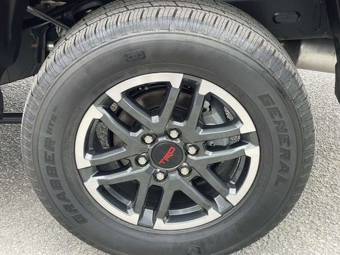 Used 2025 Toyota Tacoma TRD Sport AWD/4WD image 7