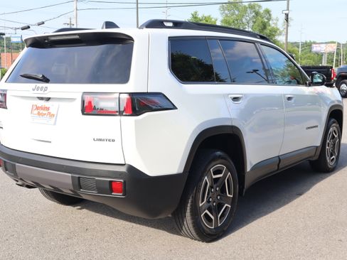 Used 2026 Jeep Cherokee Limited AWD/4WD image 7
