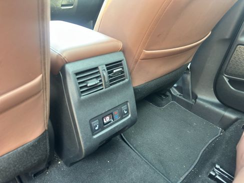 Used 2025 Mitsubishi Outlander SEL AWD/4WD image 18