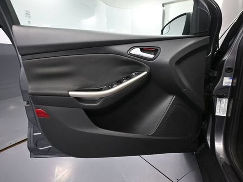 Used 2012 Ford Focus SEL FWD image 16