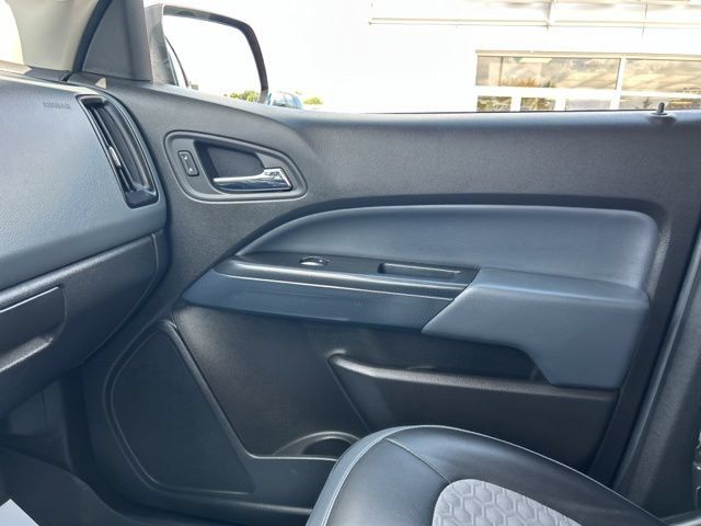 Used 2016 Chevrolet Colorado Z71 AWD/4WD image 39