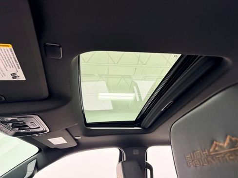 Certified 2025 Chevrolet Silverado 2500 High Country w/ High Country Premium Package image 17