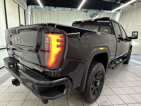 Used 2025 GMC Sierra 2500 AT4 AWD/4WD image 5