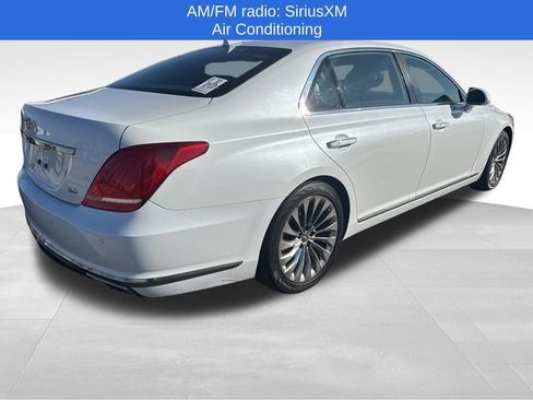 Used 2018 Genesis G90 5.0 Ultimate image 3