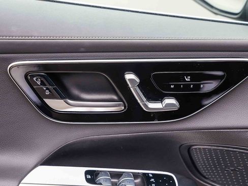 Certified 2025 Mercedes-Benz GLC 300 image 21