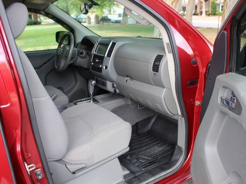 Used 2019 Nissan Frontier SV w/ Value Truck Package image 17