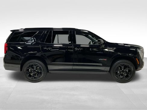 Used 2025 GMC Yukon AT4 w/ AT4 Premium Package AWD/4WD image 4