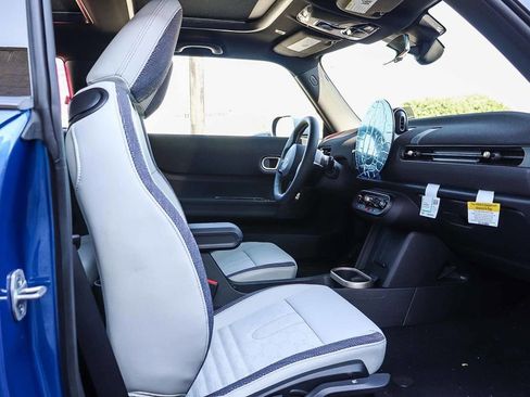 New 2026 MINI Cooper 2-Door Hardtop FWD image 18