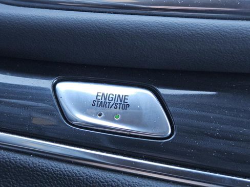 Used 2024 Buick Enclave Premium image 15