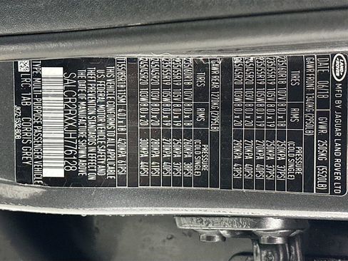 Used 2018 Land Rover Discovery Sport HSE image 34