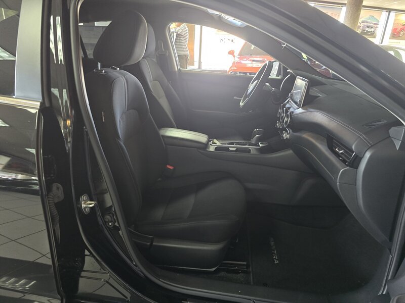 Used 2025 Nissan Sentra SV w/ All-Weather Package FWD image 14