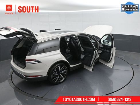 Used 2025 Lincoln Aviator Reserve w/ Equipment Group 201A image 48