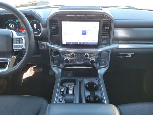 Certified 2022 Ford F150 Lariat w/ FX4 Off-Road Package image 14