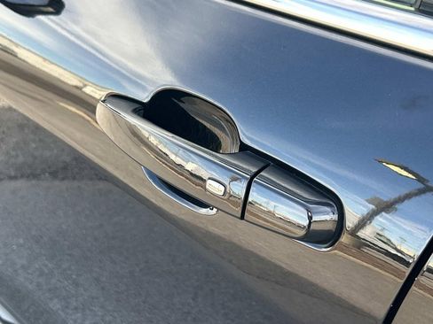 Used 2023 Chevrolet Equinox LT image 16