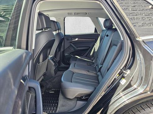 Used 2023 Audi Q5 2.0T Premium w/ Convenience Package AWD/4WD image 15
