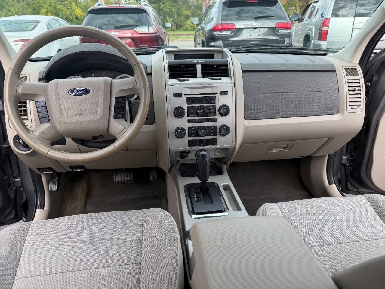 Used 2010 Ford Escape XLT AWD/4WD image 12