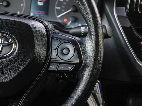 Certified 2025 Toyota Corolla LE FWD image 20