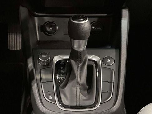 Used 2022 Hyundai Kona SE image 21