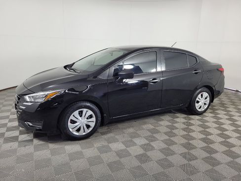 Used 2025 Nissan Versa S w/ Trunk Package FWD image 2
