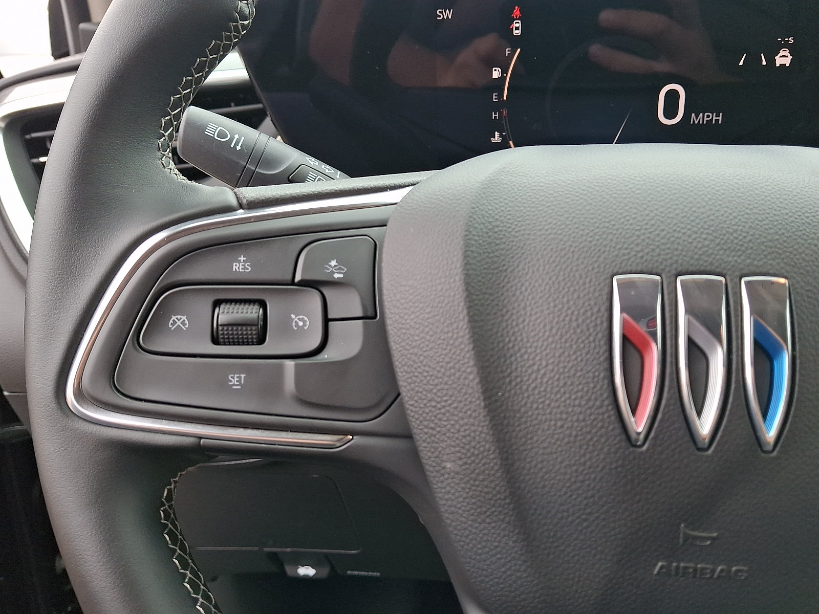 Certified 2024 Buick Encore GX Preferred AWD/4WD image 21