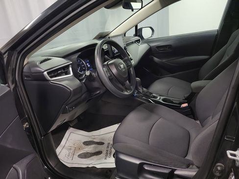 Used 2022 Toyota Corolla LE image 12