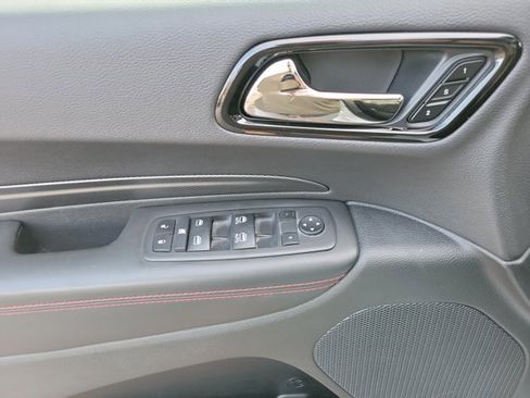 Used 2024 Dodge Durango GT image 8