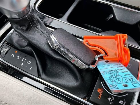 Used 2020 Kia Telluride SX w/ SX Prestige Package image 11