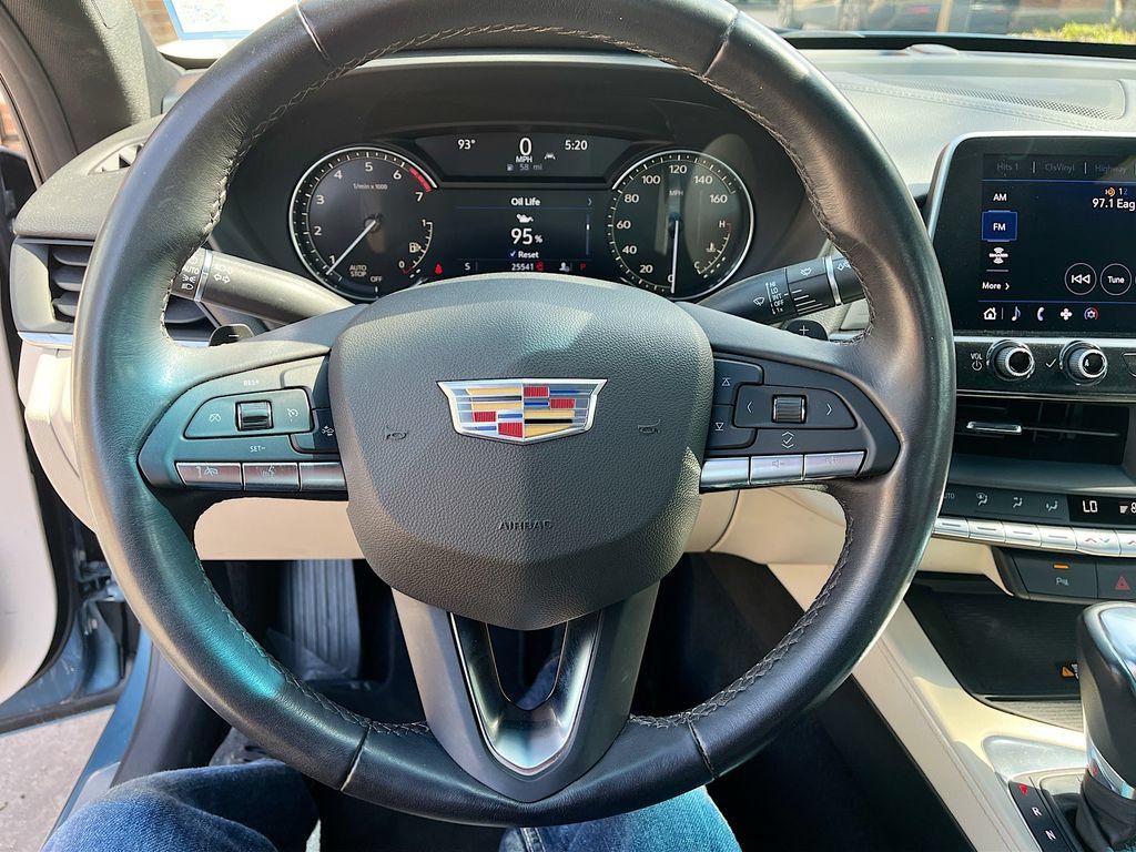 Used 2023 Cadillac CT4 Luxury RWD image 11