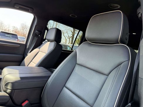 Certified 2025 Chevrolet Suburban Premier AWD/4WD image 12