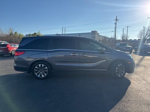 Used 2022 Honda Odyssey EX-L image 2