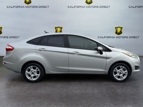 Used 2016 Ford Fiesta SE FWD image 6