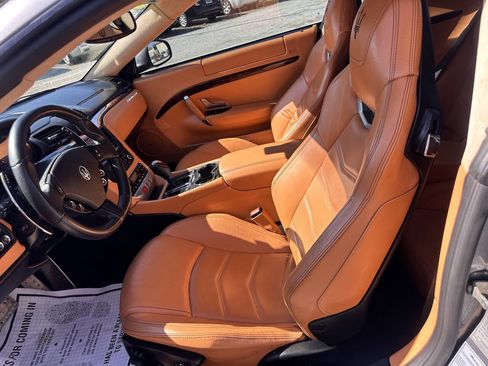 Used 2014 Maserati GranTurismo Sport image 10