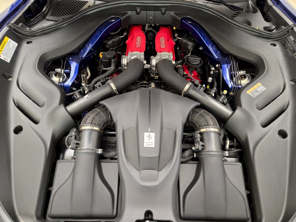 Used 2025 Ferrari Roma Spider RWD image 29
