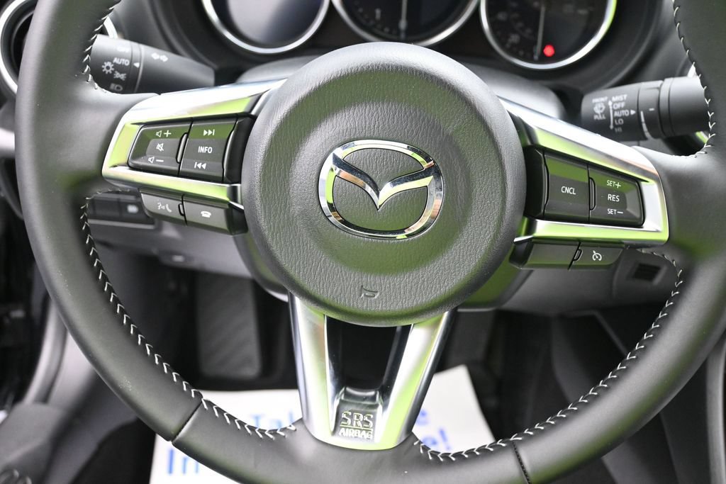 Used 2026 MAZDA MX-5 Miata RF Grand Touring RWD image 14
