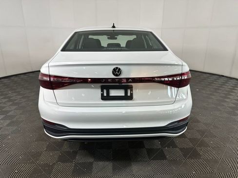 Used 2025 Volkswagen Jetta S image 4