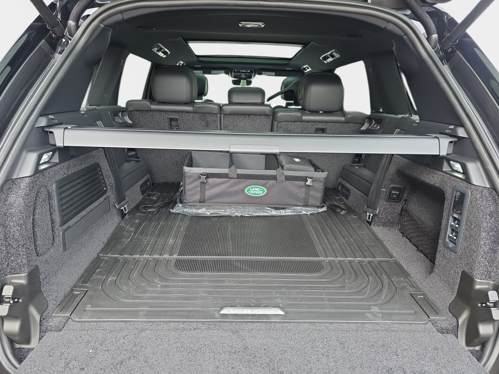 New 2027 Land Rover Range Rover Long Wheelbase SE AWD/4WD image 10